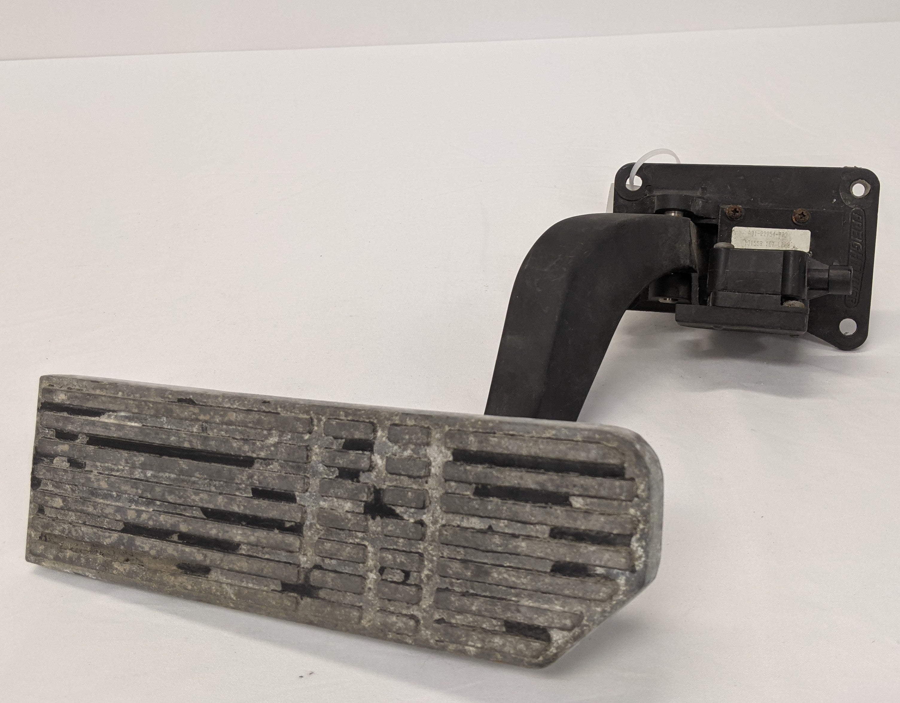 Used Freightliner Century, Columbia Detroit Accelerator Pedal-P/N A01-22954-003 (10020579148092)