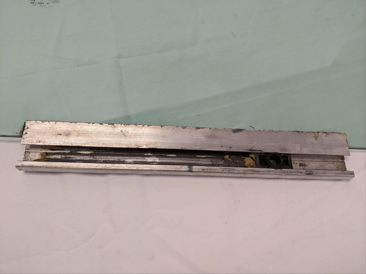 Used FTL Cascadia P3 LH Front Door Tempered Window Glass -P/N 18-53295-000
