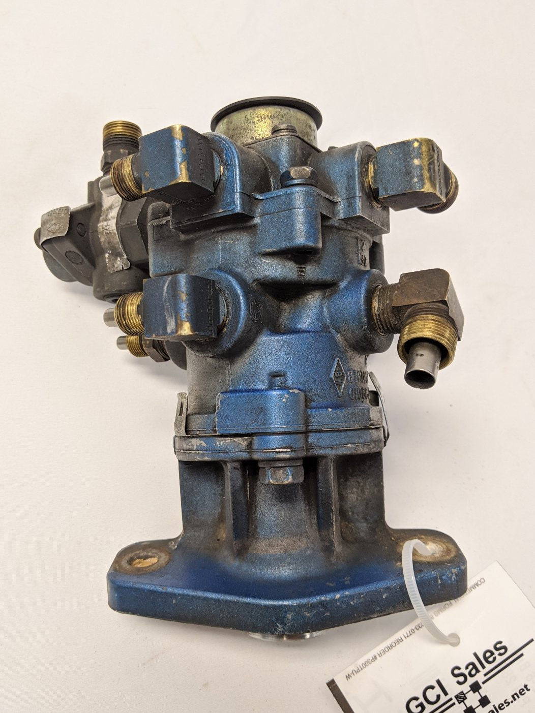 Used Bendix Foot E-6 Brake Valve Assembly - P/N 286171