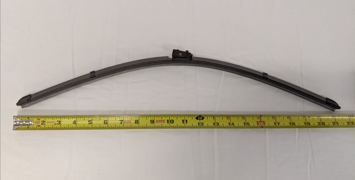 New Mercedes-Benz Wiper Blade Set - P/N 167 820 92 01 (10154172842300)