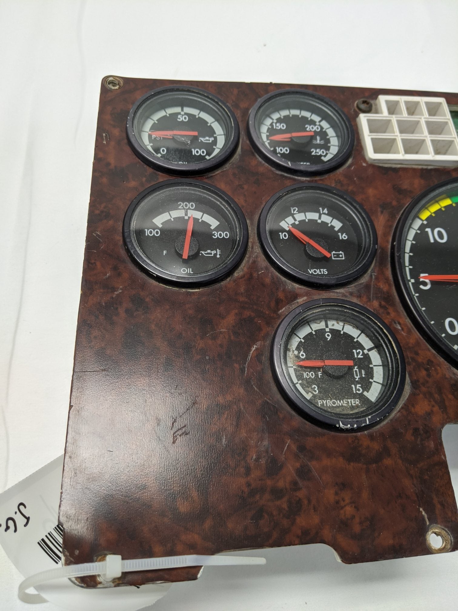 Freightliner Columbia Dash Instrument Cluster Panel w/ Gauges