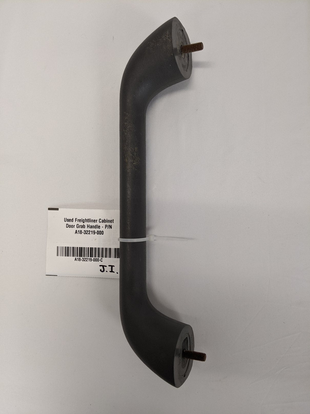 Used Freightliner Cabinet Door Grab Handle - P/N A18-32219-000
