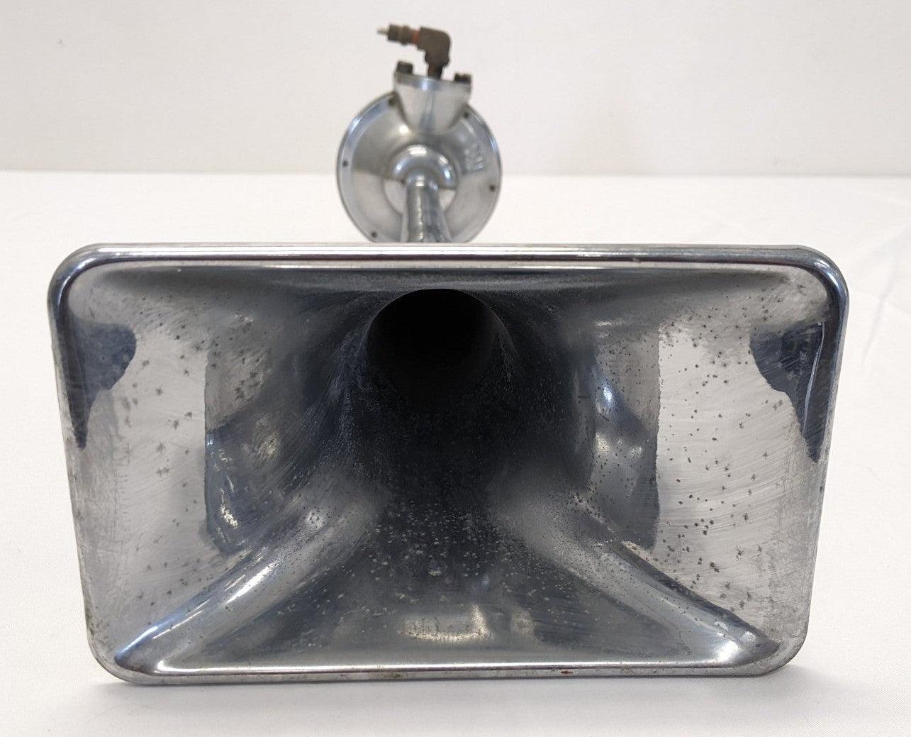 Used Grover 21 7/8" Rectangular Truktone Air Horn w/ Mounting Bolts- P/N 2001