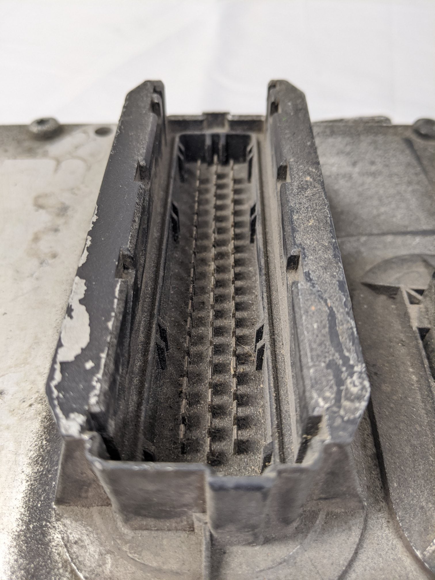 Used Mercedes-Benz Detroit Diesel PLD Engine Control Module - P/N 001 446 20 40