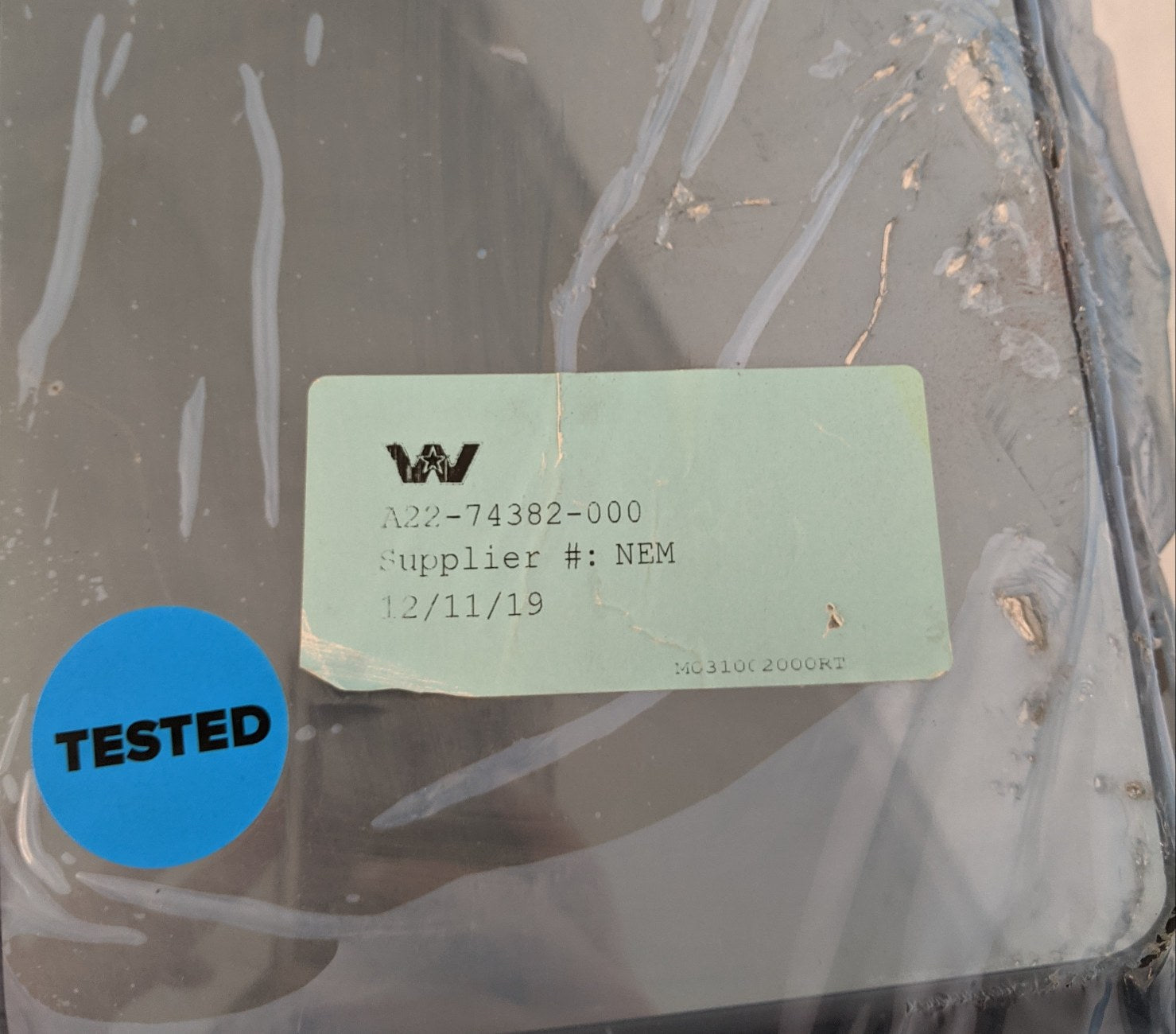 *Missing Bracket* Western Star 4700 4900 5700 LH Chrome Mirror P/N A22-74382-000 (6592366575702)