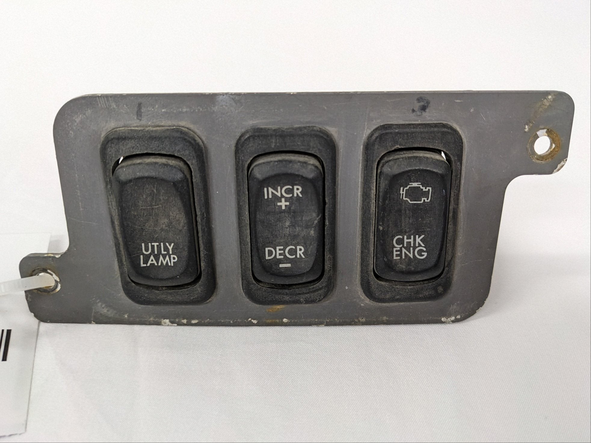 Used Freightliner Utility Lamp, INCR/DECR & Check Engine Rocker Switches (10171398095164)