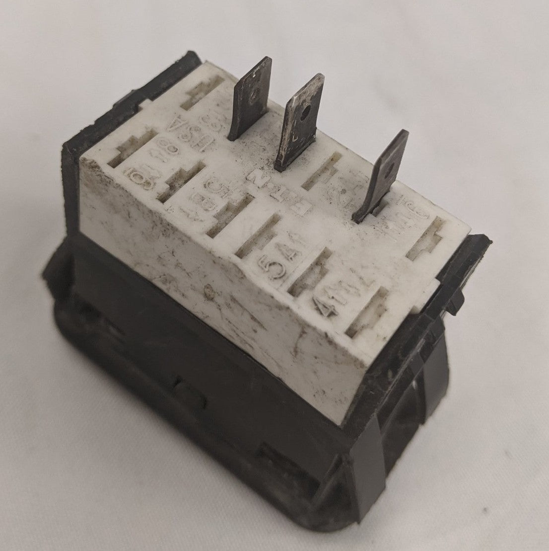 Freightliner-Switch/Rocker (Rear Dome, 3 Prong)