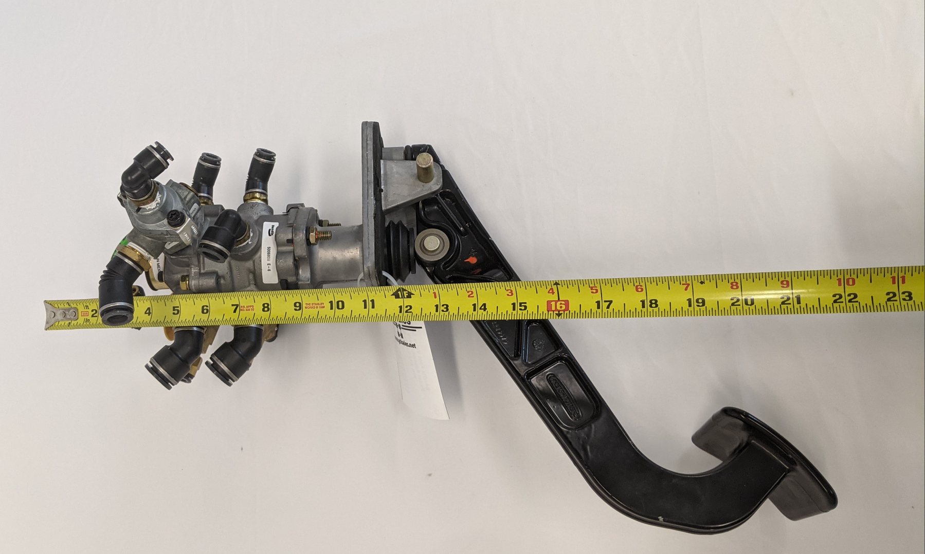 Bendix Foot Valve Brake Pedal Assembly w/o Pad - P/N A12-20563-001 (10114337603900)