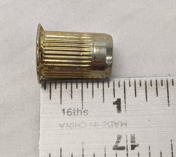 *Lot of 100* 5/16-18 Wedge End Head Steel Yellow Zinc Ribbed Rivet Nuts