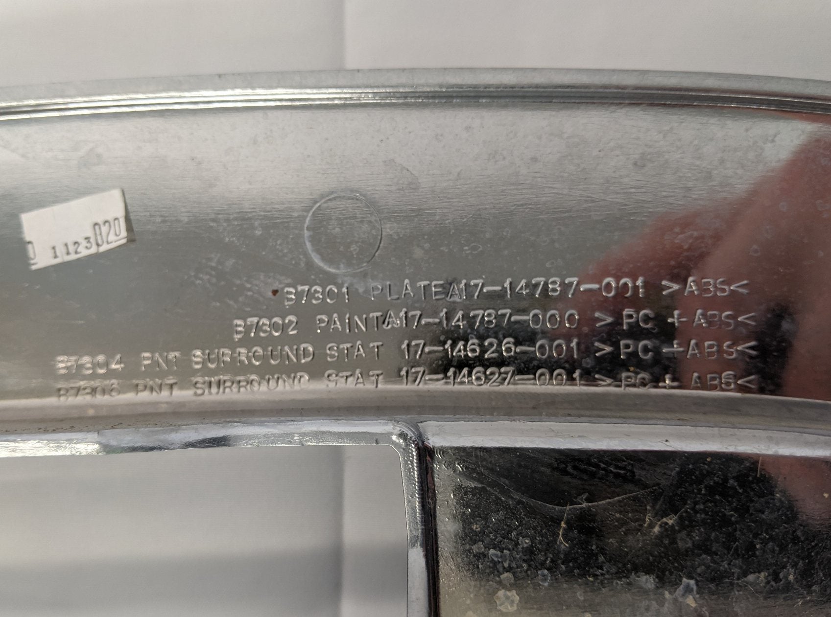 Damaged Freightliner OEM M2 106 / 112 Chrome Plated Grille -P/N 17-14787-001 (6728217657430)