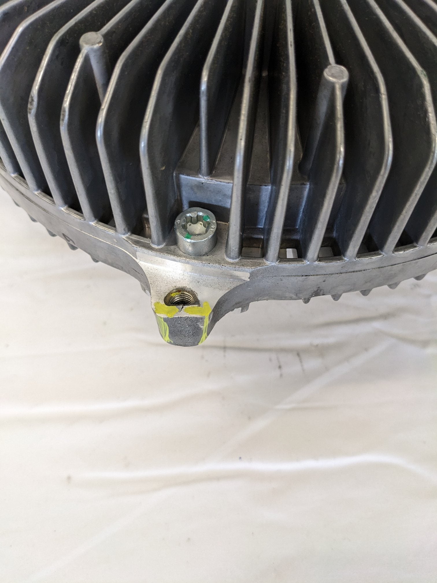 Damaged Kysor Thermostatically Controlled Fan Clutch Assy - P/N  KYS010034537 (8908408947004)