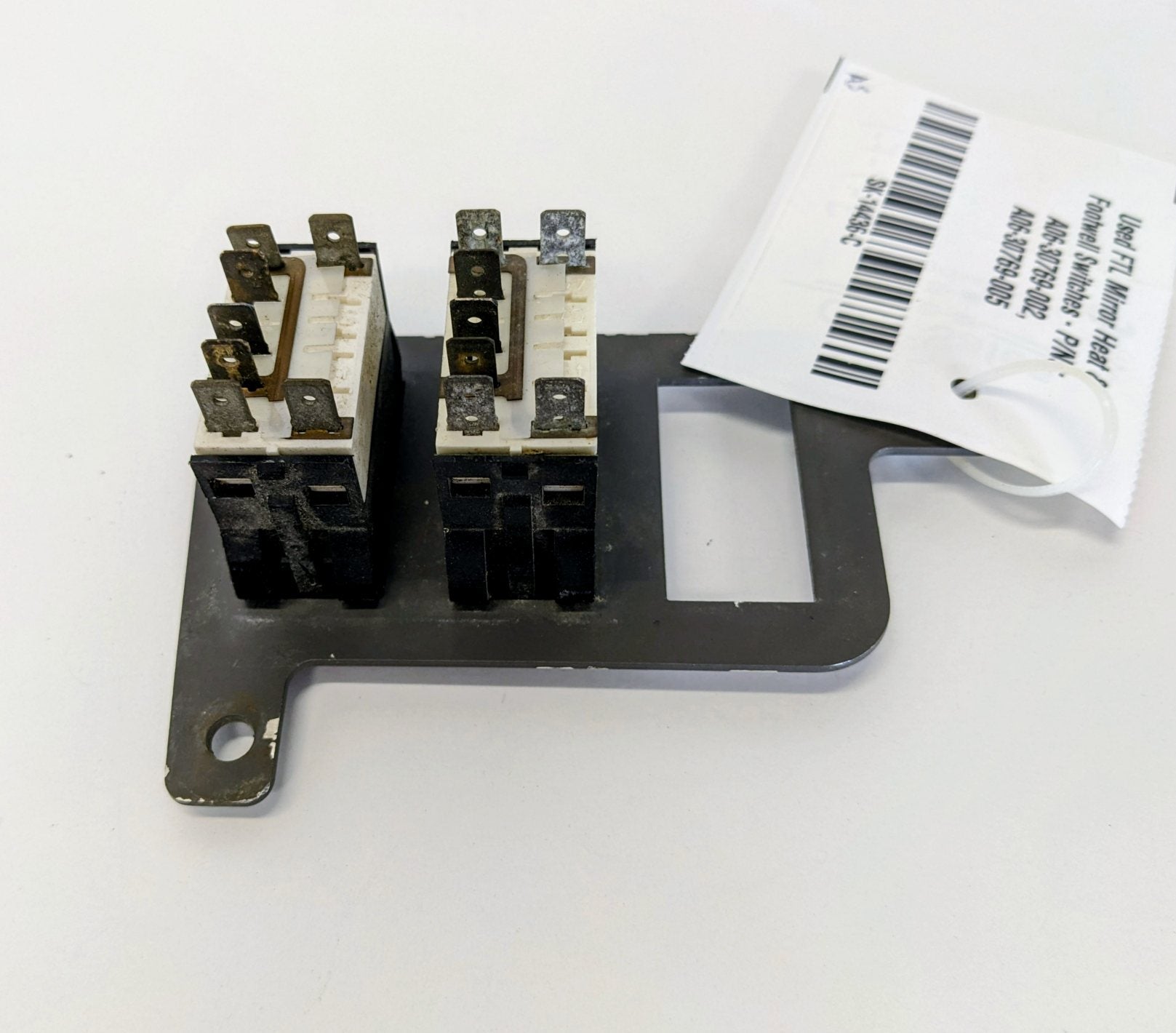 Used FTL Mirror Heat & Footwell Switches - P/Ns: A06-30769-002, A06-30769-005 (10171395539260)