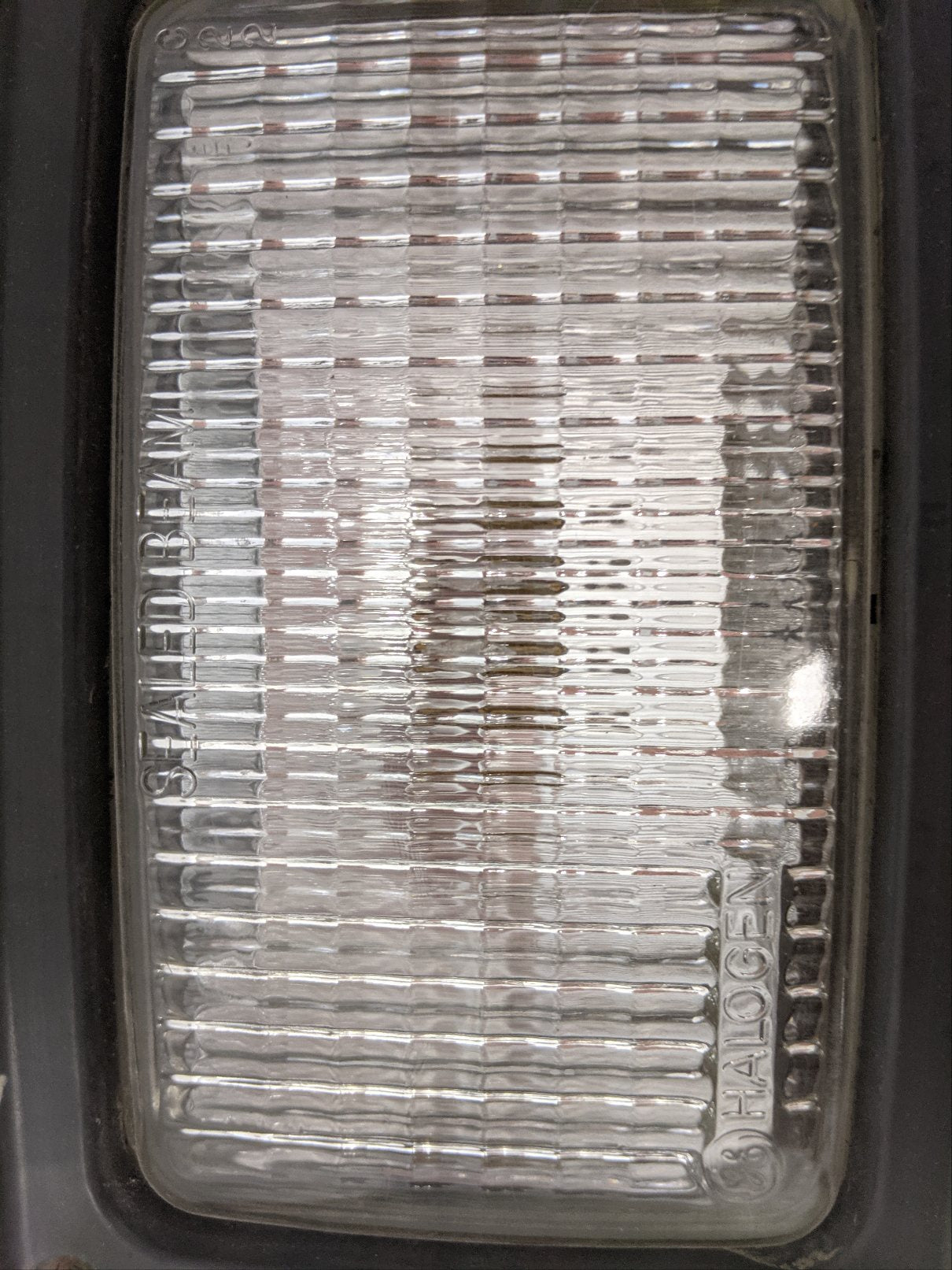 Eiko 900 Series Halogen Sealed Beam Work Light 70048847