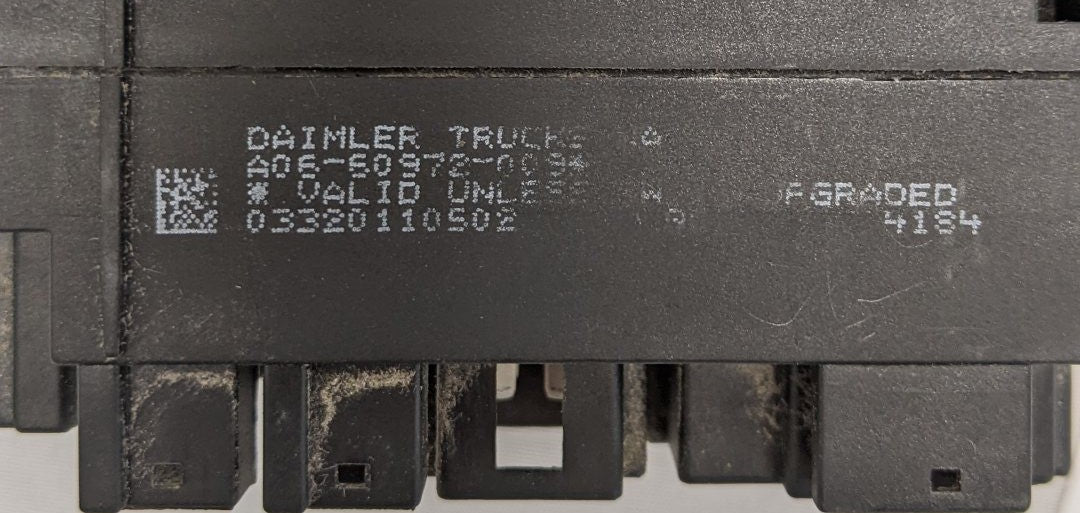 Freightliner Cascadia P3 Hazard Switch Module A06-60972-008 - Used