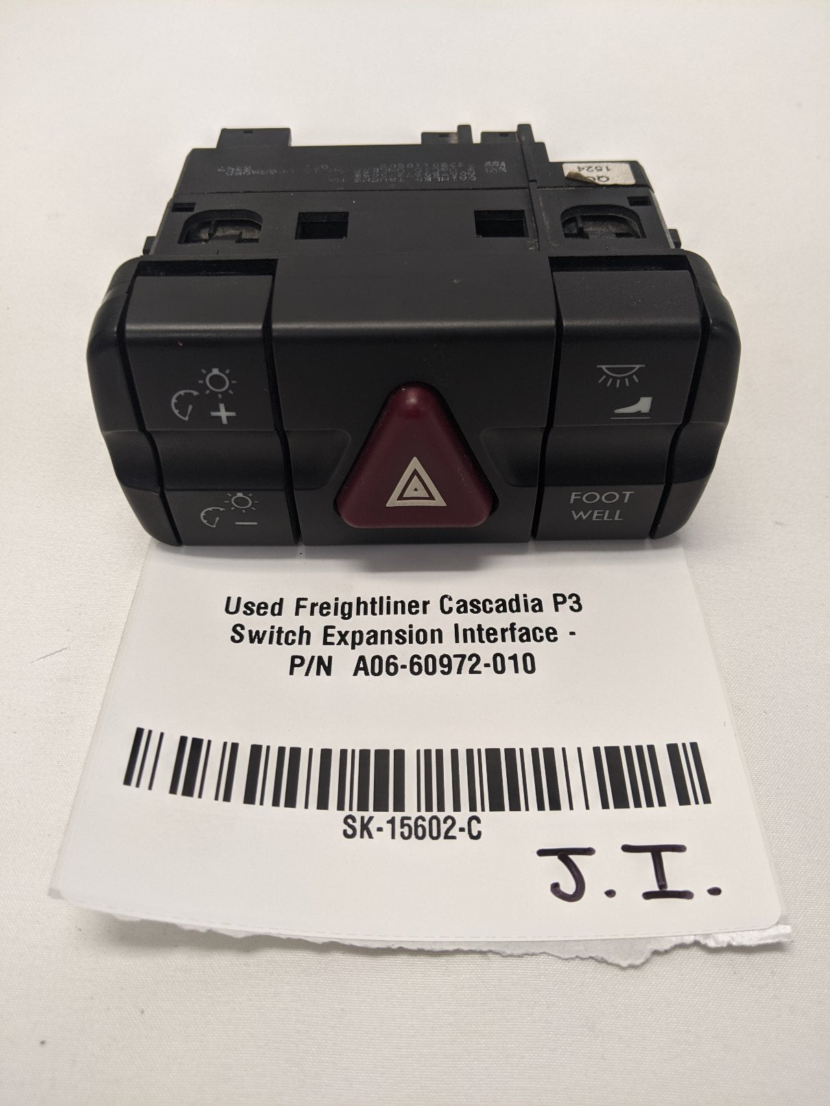 Freightliner Cascadia P3 Switch Expansion Interface - A06-60972-010