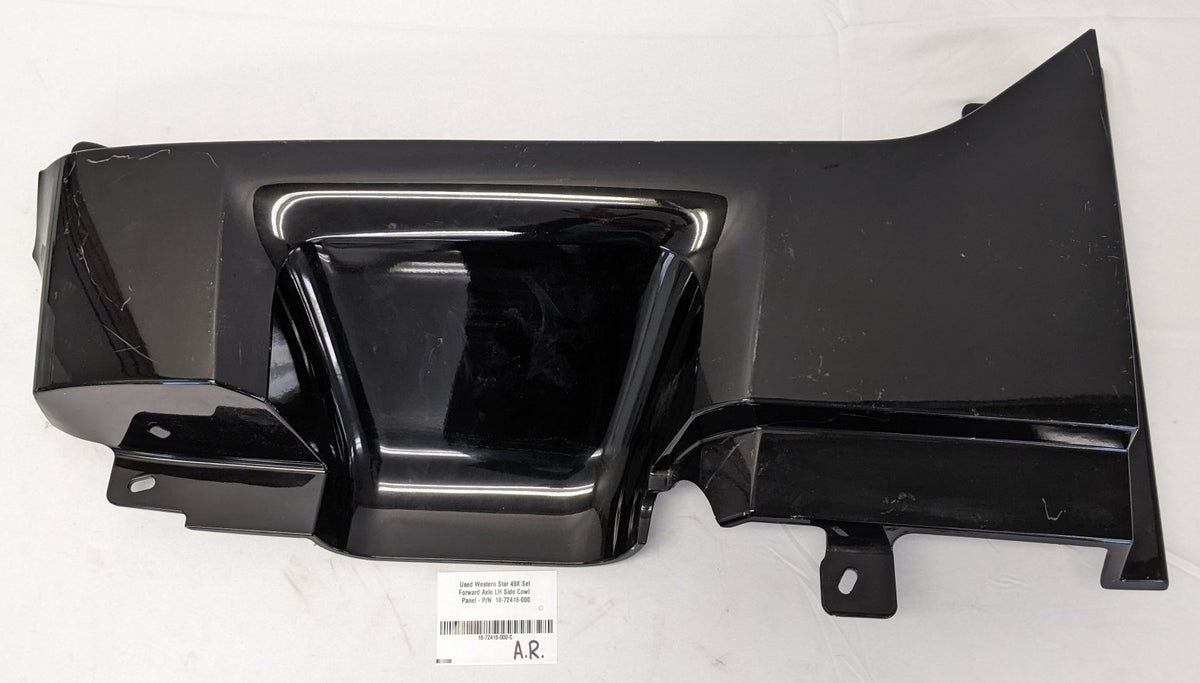 Used Western Star 49X Set Forward Axle LH Side Cowl Panel - P/N  18-72418-000