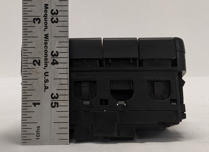 Used Freightliner Cascadia P3 Secondary Rocker Switch Panel - P/N A06-60973-000