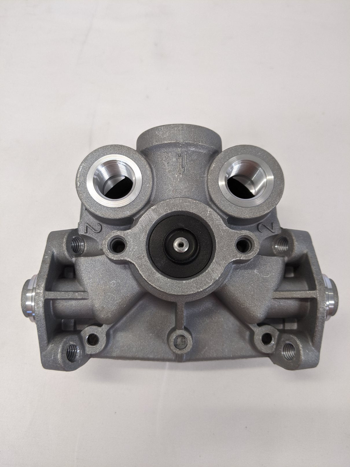 New Wabco 12V 2-Delivery Port ABS Relay valve Kit - P/N WAB 400 611 03