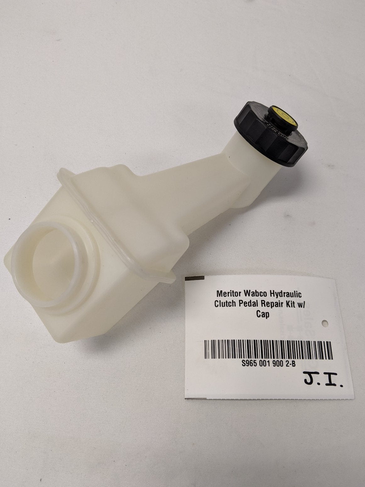 Meritor Wabco Hydraulic Clutch Pedal Repair Kit w/ Cap - P/N WAB 965 001 900 2
