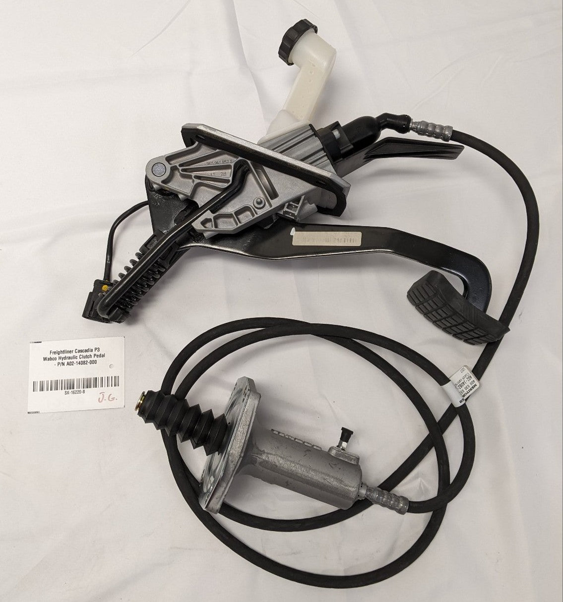 Freightliner Cascadia P3 Wabco Hydraulic Clutch Pedal A02-14082-000