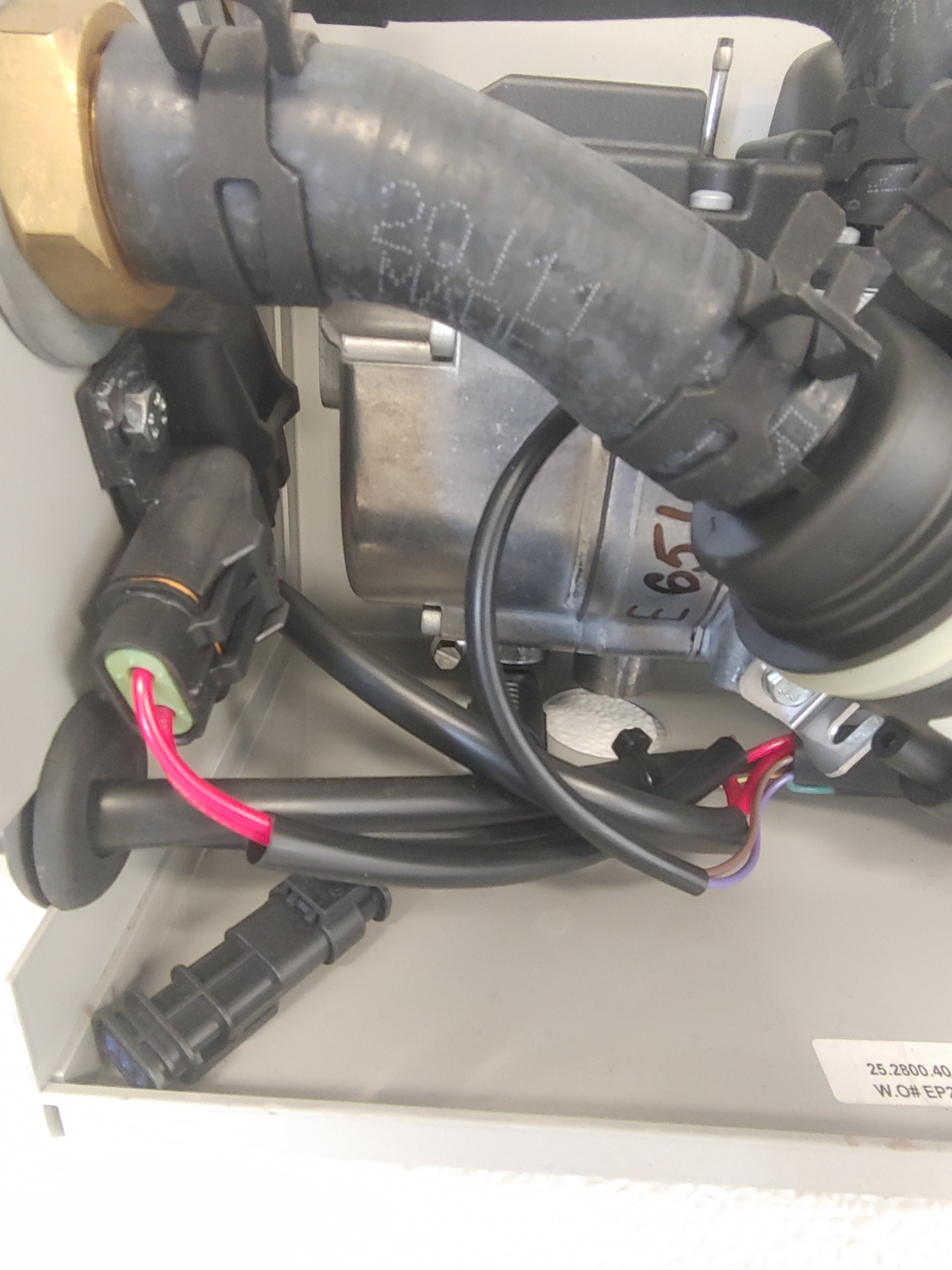 *Missing Parts* Espar Hydronic II D5S Boxed 12V Heater -  P/N ESP 252786106001