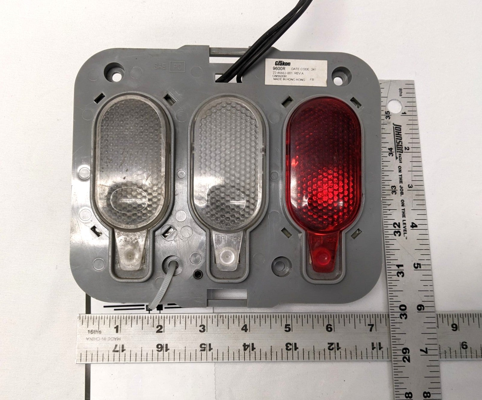 Freightliner Grakon Three Piece Dome Light - 22-46662-001