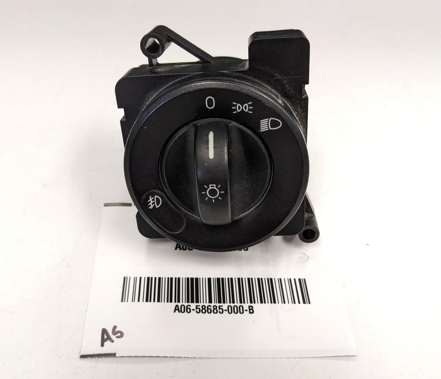 Freightliner Cascadia Headlamp Switch - P/N  A06-58685-000
