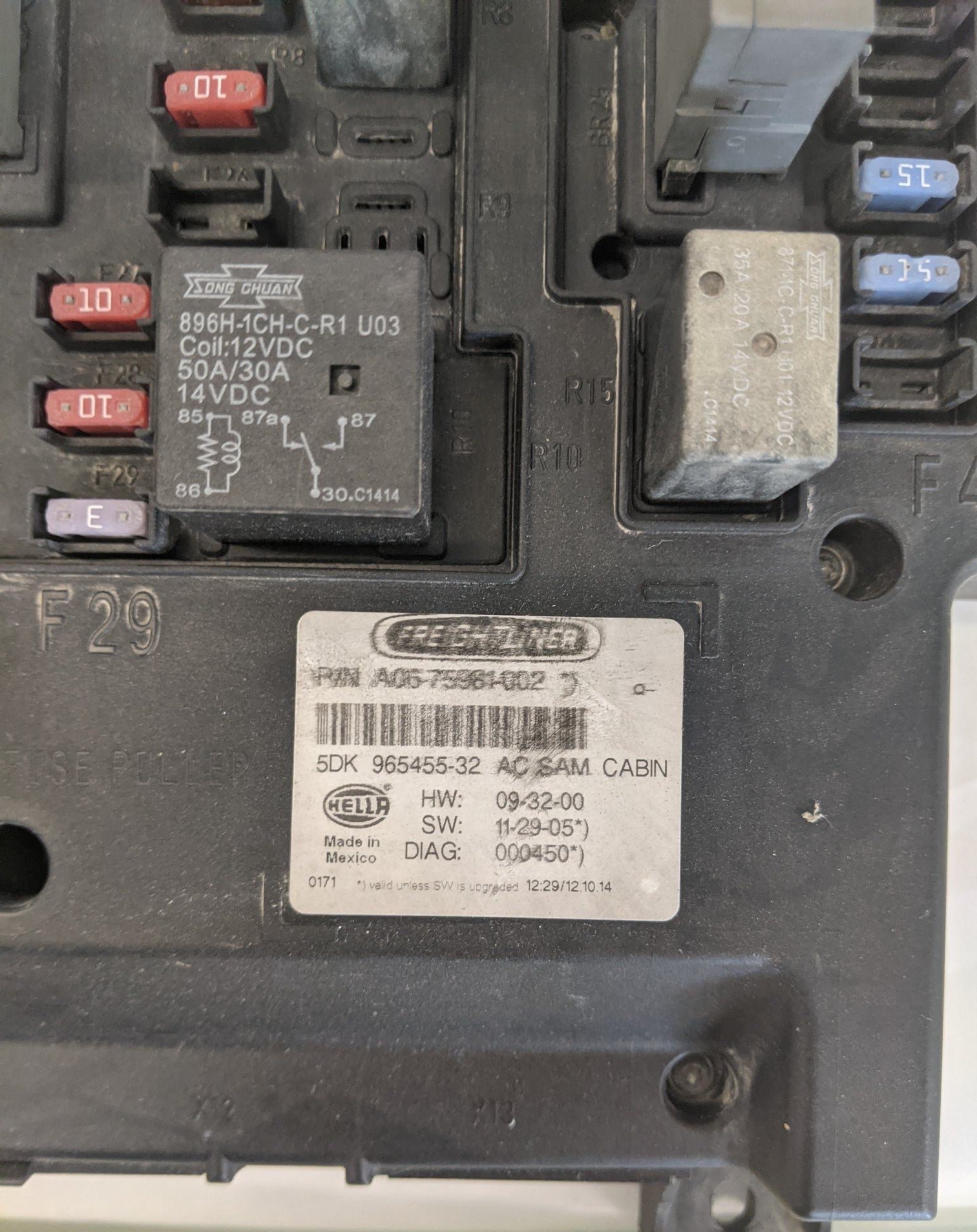 Used Hella Freightliner Cascadia Cabin Control Module - A06-75981-002