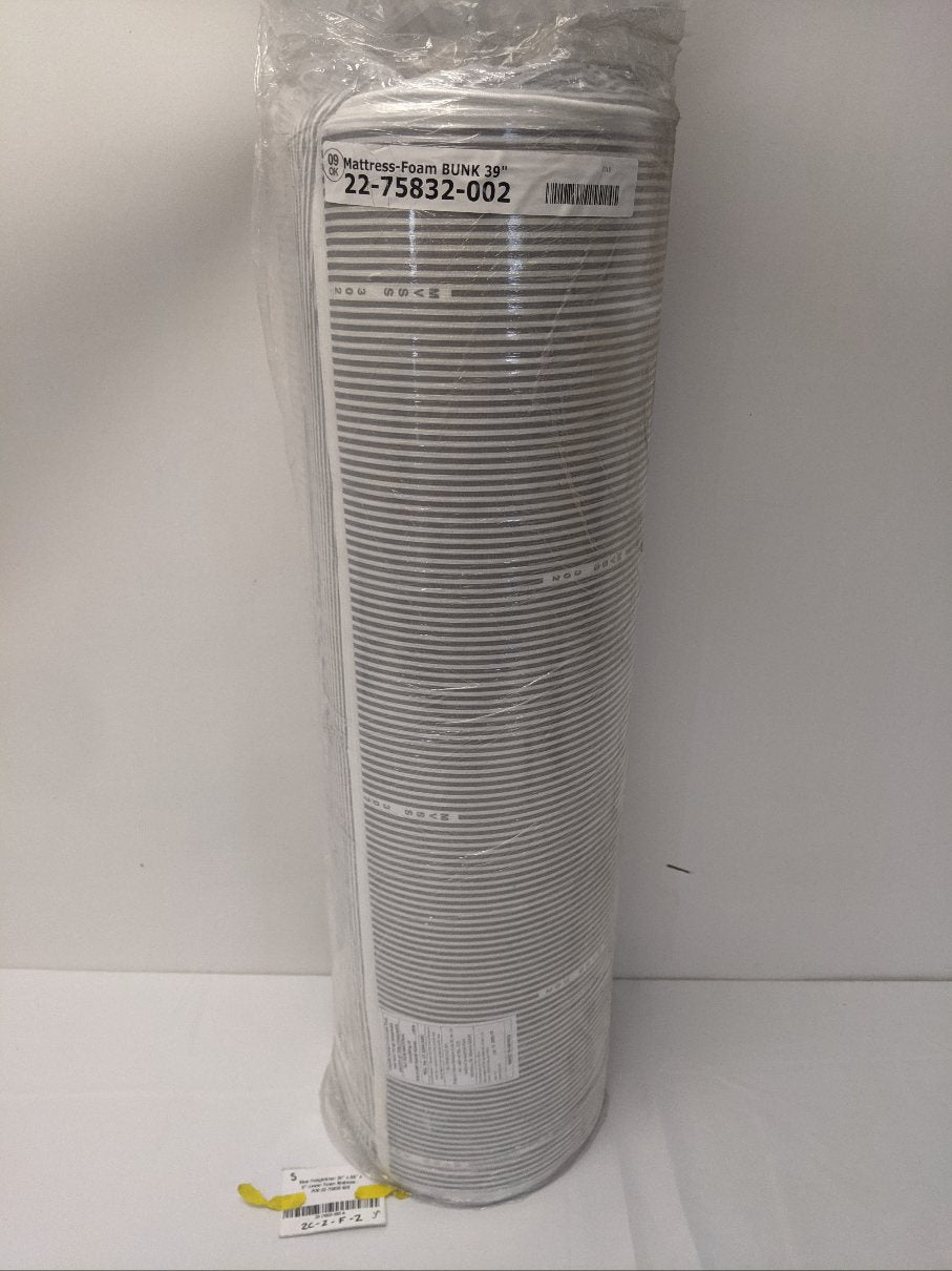 Freightliner Lower Foam Mattress 39x80x5" | 22-75832-002