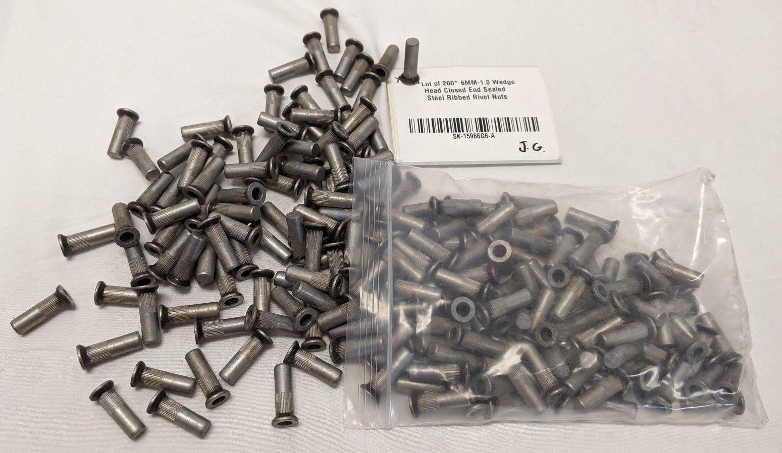 *Lot of 200* 6MM-1.0 Wedge Head Closed End Sealed Steel Ribbed Rivet Nuts
