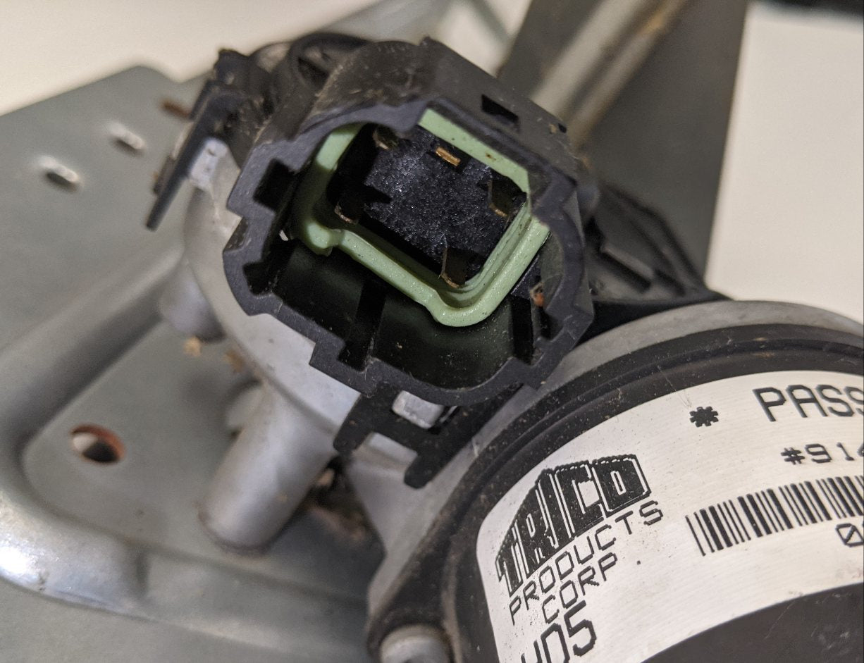 Used Freightliner M2 106 Windshield Wiper Linkage w/ Motor - P/N  A22-67905-000