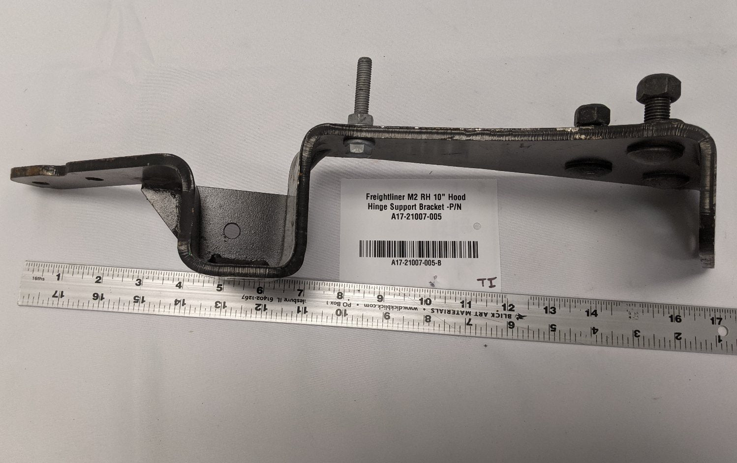 Freightliner M2 RH 10" Hood Hinge Support Bracket -P/N A17-21007-005