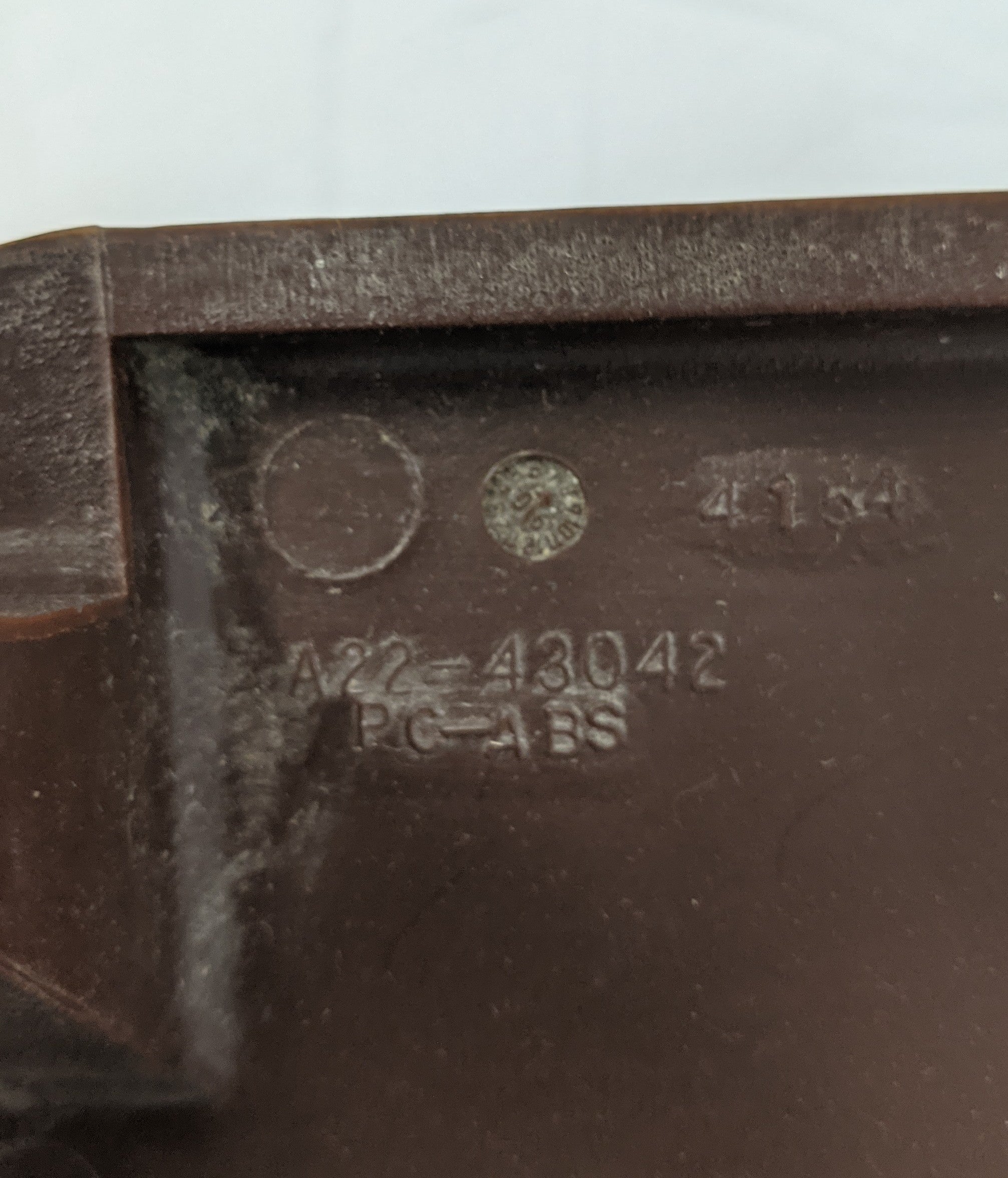 Used Freightliner Columbia Front Overhead Compartment Door - P/N A22-43042-001 (10126986510652)