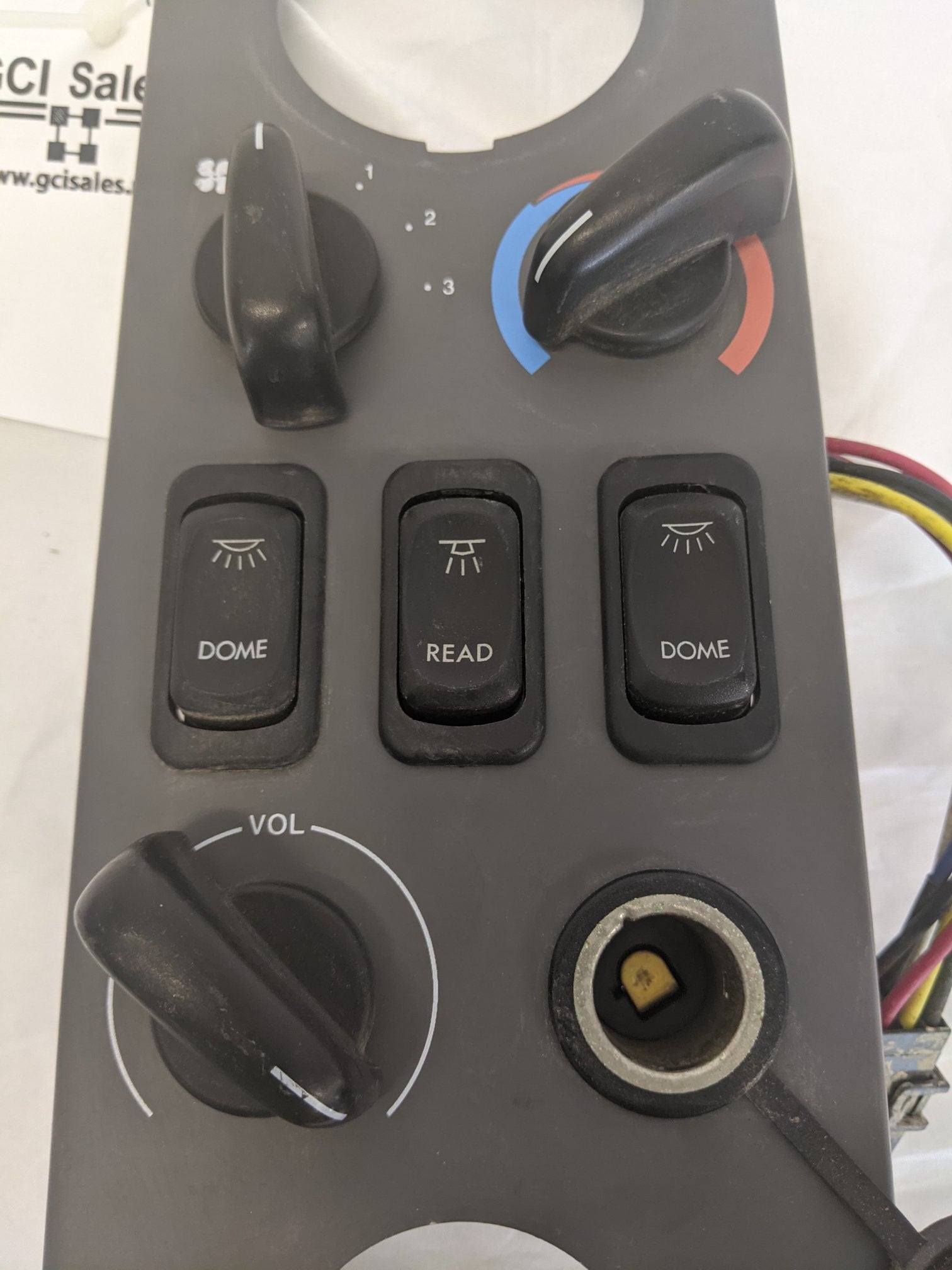 Used Freightliner Columbia Sleeper Cab Control Panel - P/N 22-43811-005