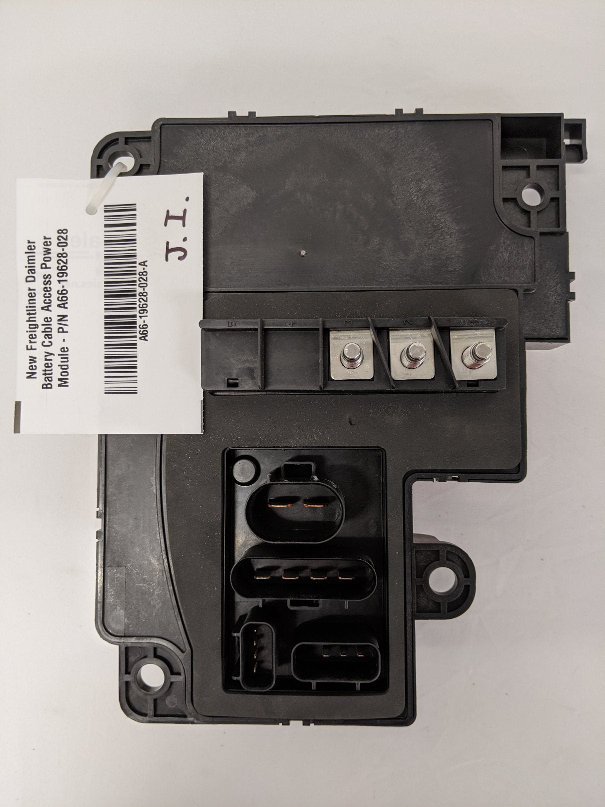New Freightliner Daimler Battery Cable Access Power Module - P/N A66-19628-028 (10169473171772)