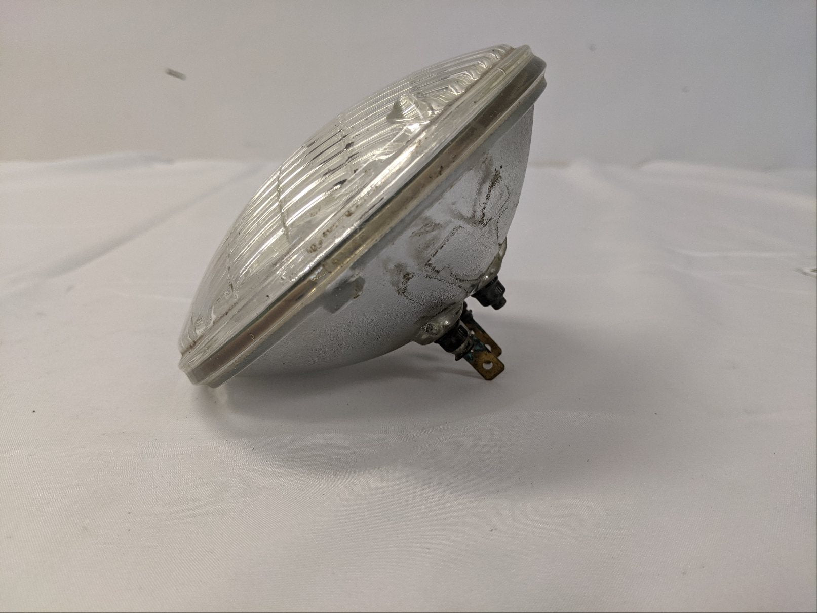 Wagner 28V Sealed Beam Halogen Light Bulb - P/N H4880