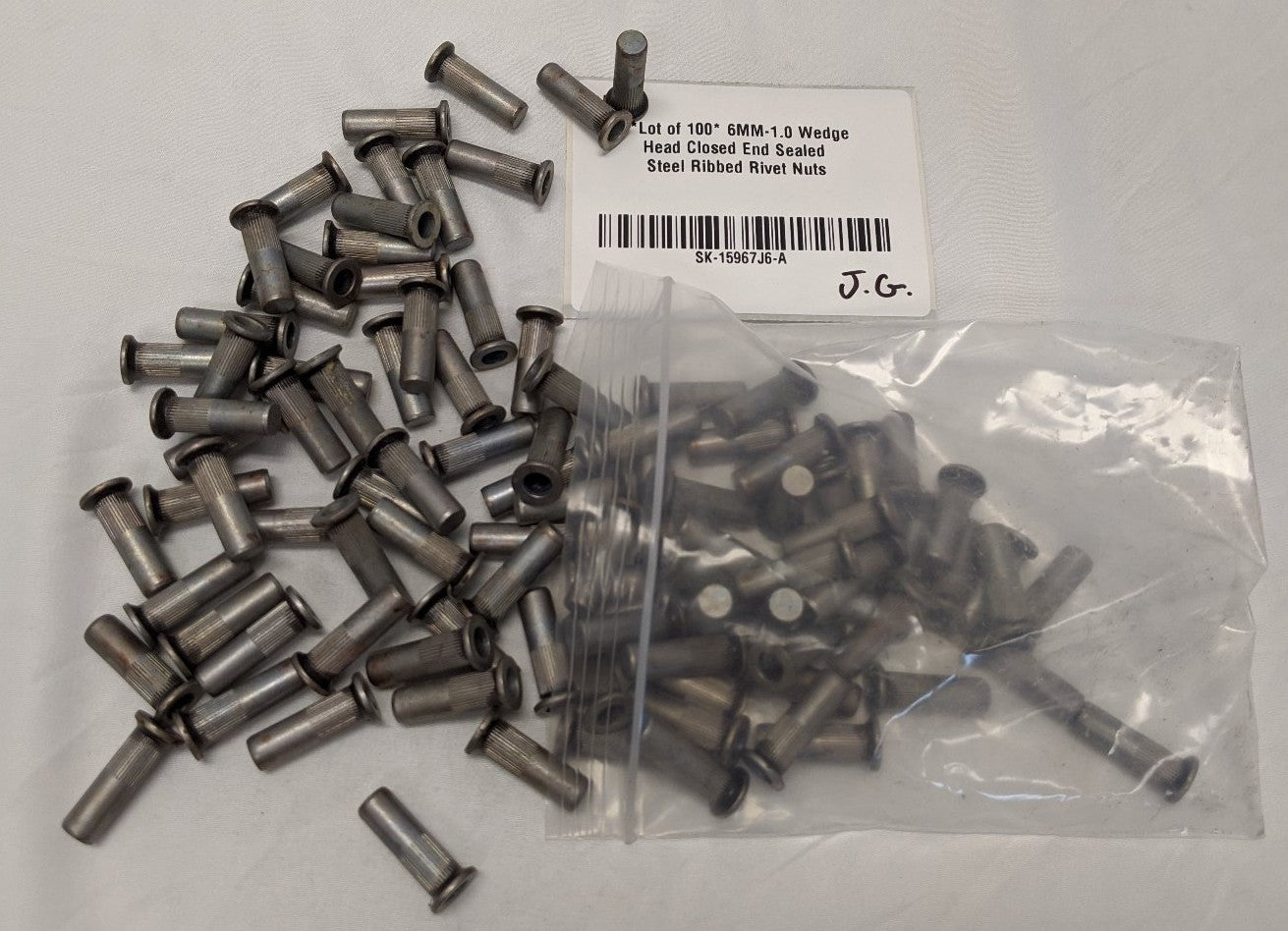 *Lot of 100* 6MM-1.0 Wedge Head Closed End Sealed Steel Ribbed Rivet Nuts