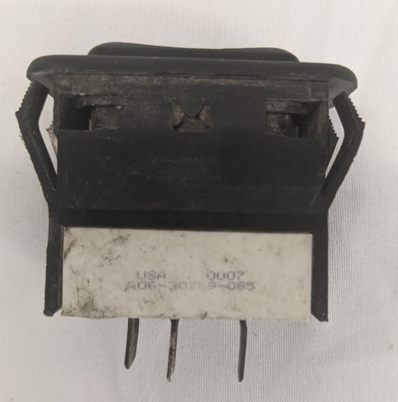 Freightliner-Switch/Rocker (Rear Dome, 3 Prong)