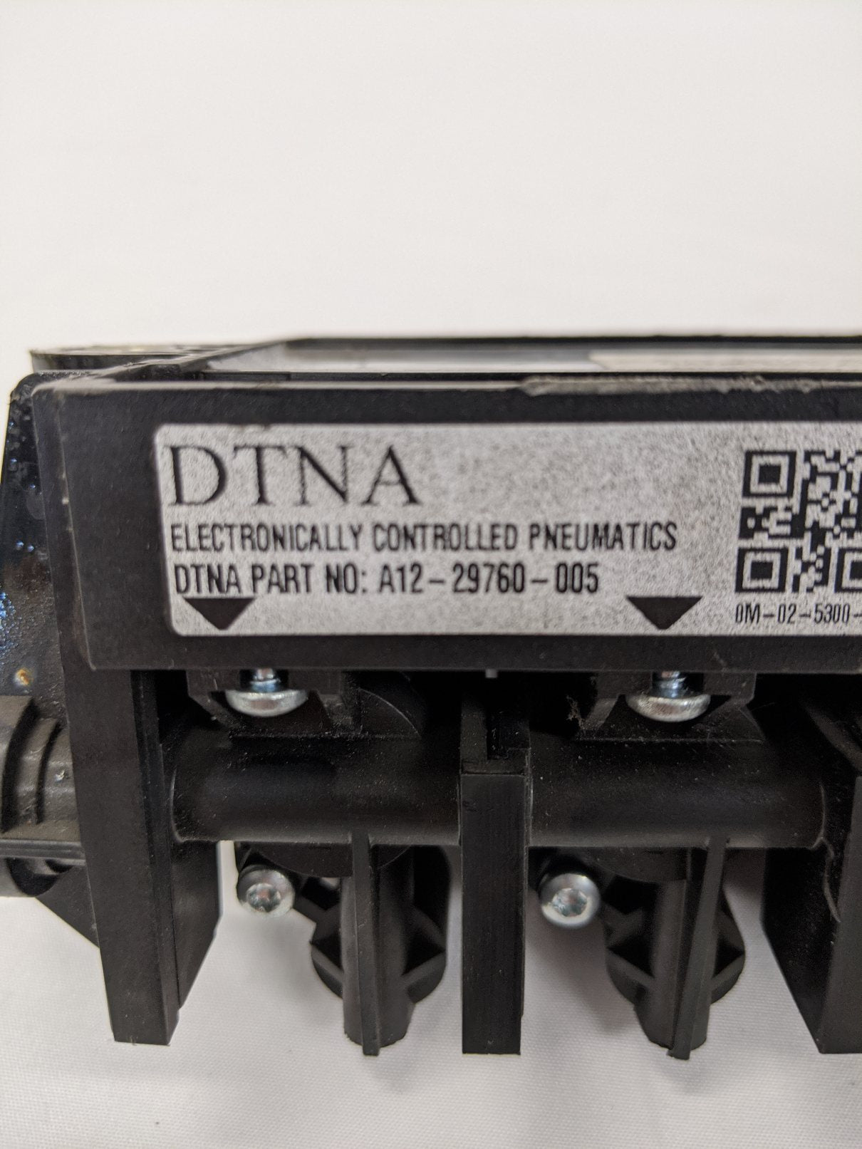 DTNA 5 Solenoid Air Management ECP Bank - P/N  A12-29760-005 (10158244888892)