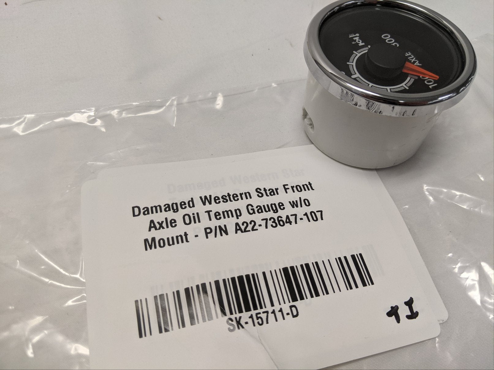 Western Star Front Axle Oil Temp Gauge (A22-73647-107) - Damaged