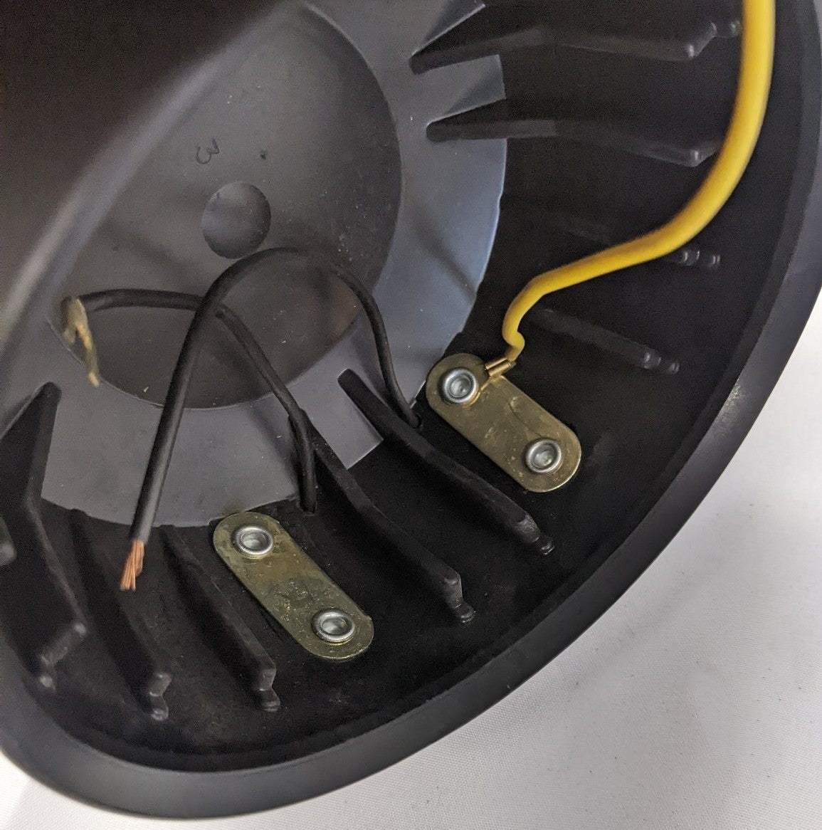 Used Truck-Lite 5" Round Rubber Utility Light Housing | TL-97980