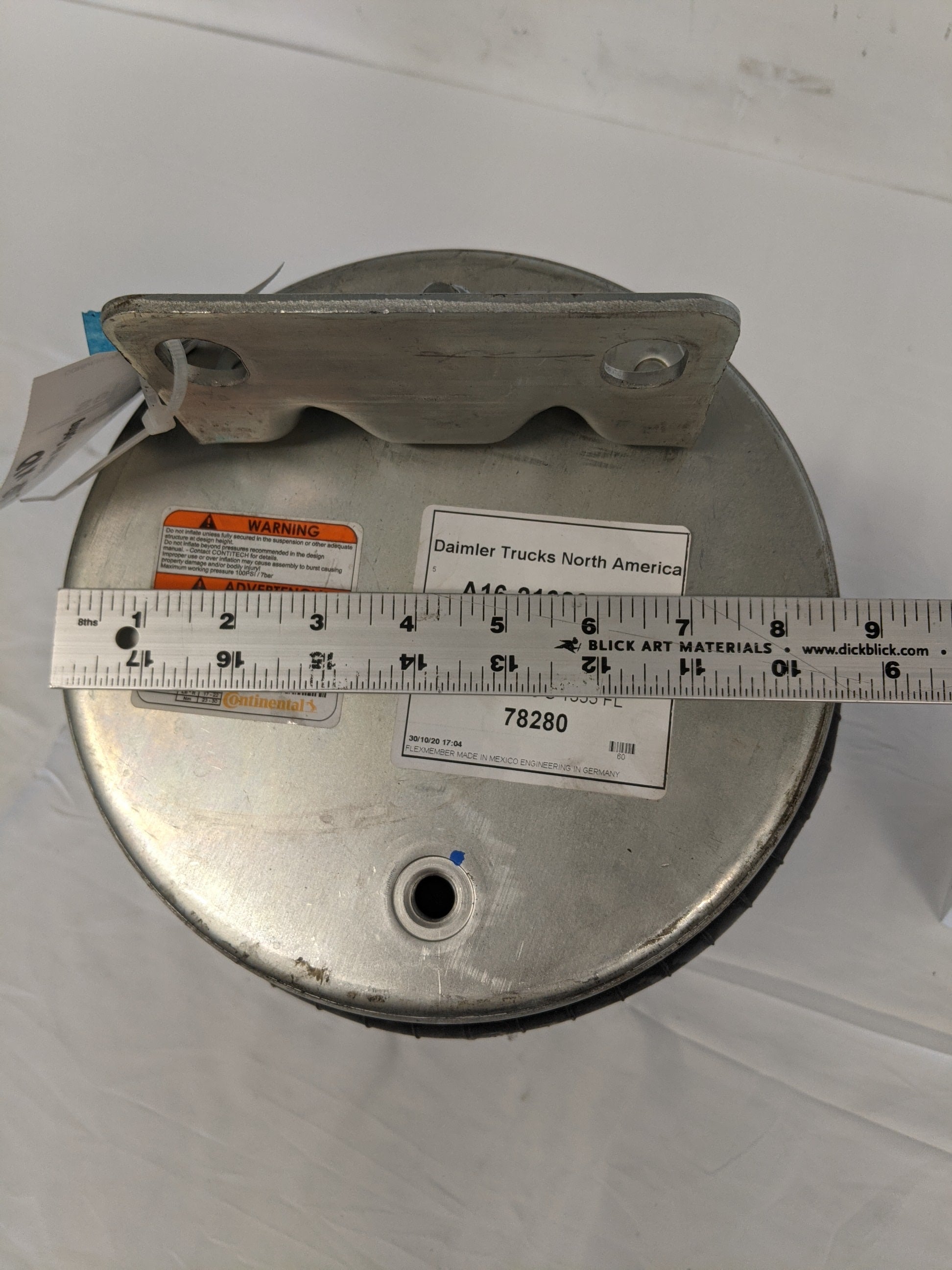 New Daimler 65,298 Air Spring  - P/N A16-21623-000 (10098663850300)