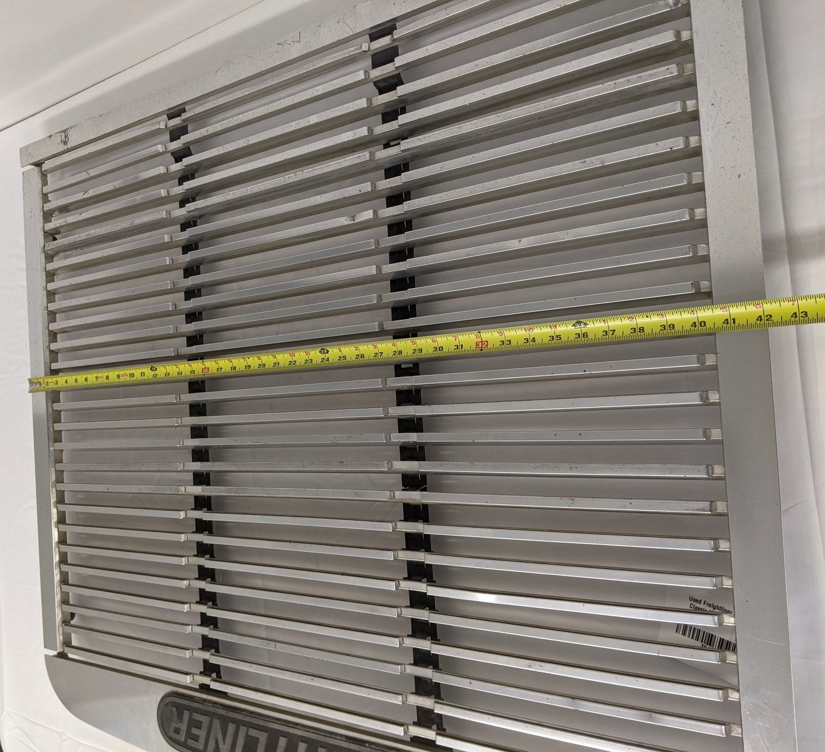 Used Freightliner FLD 120 Classic 'Old Style'  Grille - A17-12131-000 (9987248783676)