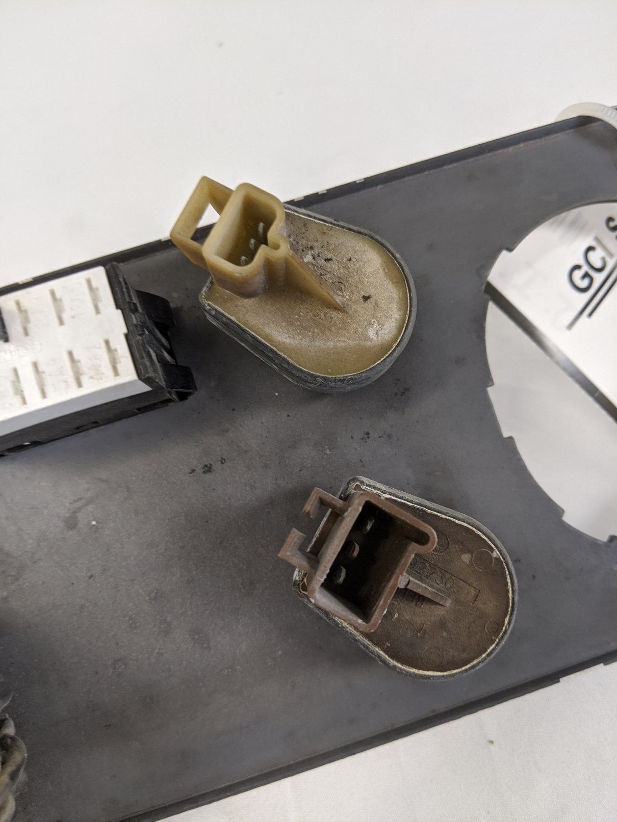 Used Freightliner Columbia Sleeper Cab Control Panel - P/N 22-46623-049