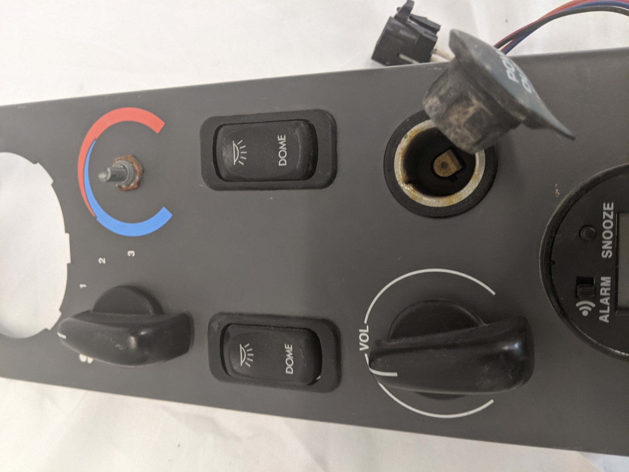 Used Freightliner Columbia Sleeper Cab Control Panel - P/N 22-46623-005