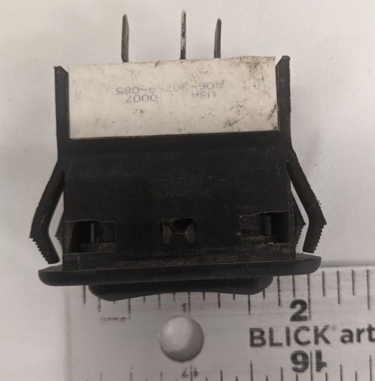 Freightliner-Switch/Rocker (Rear Dome, 3 Prong)