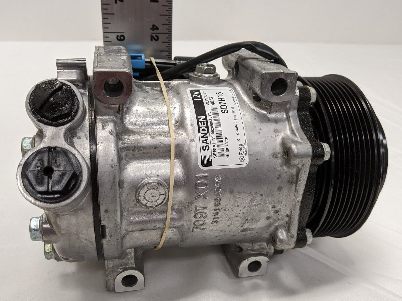 Freightliner A/C Compressor R134a 8-Groove Pad Mount | SKI 4073S