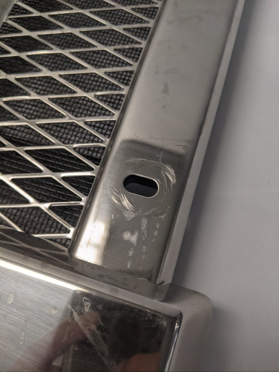 Western Star Chrome Radiator Mounted Grille | A17-22061-001