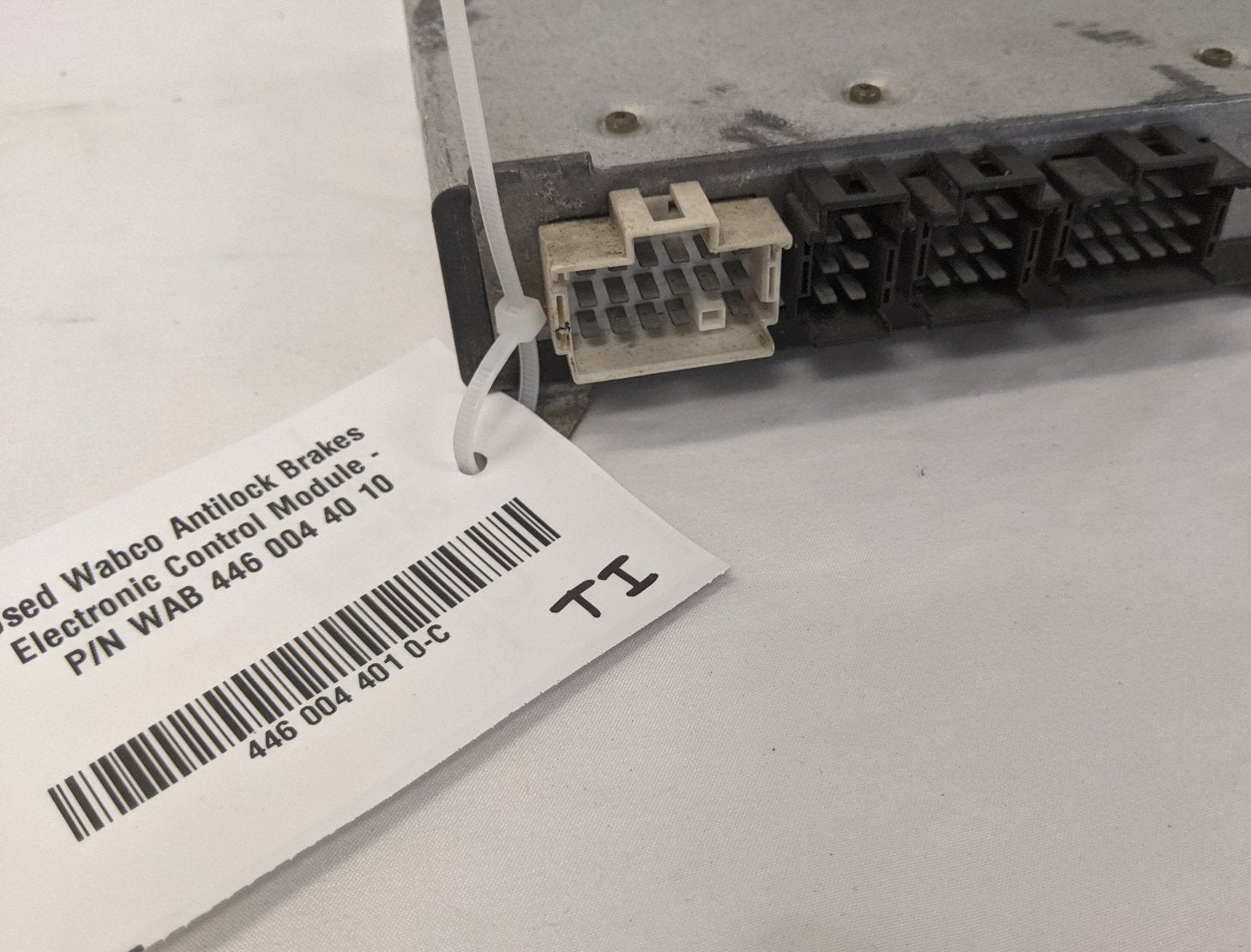 Used Wabco Antilock Brakes Electronic Control Module - P/N WAB 446 004 40 10