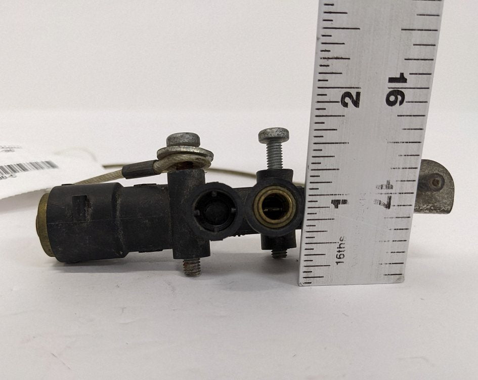 Used Freightliner Air Horn Valve - P/N 3301-30 (6700693160022)
